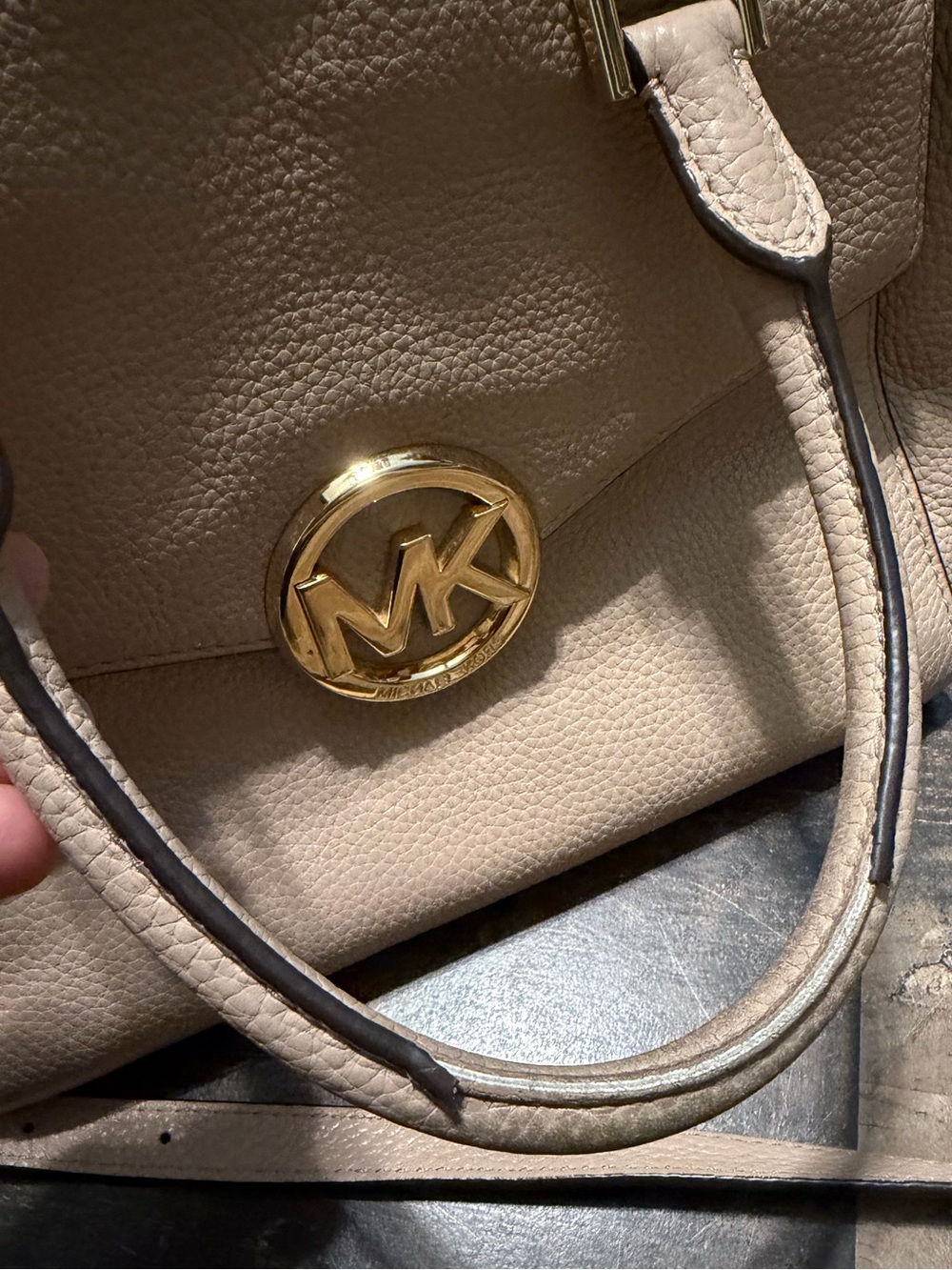 Michael Kors Hudson Medium Leather Satchel with Gold Hardware - Picture 8 of 9